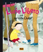 Buchcover, auf dem vor einem Caféhintergrund ein Kind kniend zu sehen ist, dass aus einem Glasgefäß, wahrscheinlich einem Zuckerspender, eine weiße Masse
auf den blauen Schuh einer erwachsenen Person schüttet. Von der erwachsenen Person und einer weiteren erwachsenen Person sieht man nur die Beine. Über der Zeichnung steht der Titel des Buches in lockerer Schriftart: Luzie Libero und der süße Onkel.